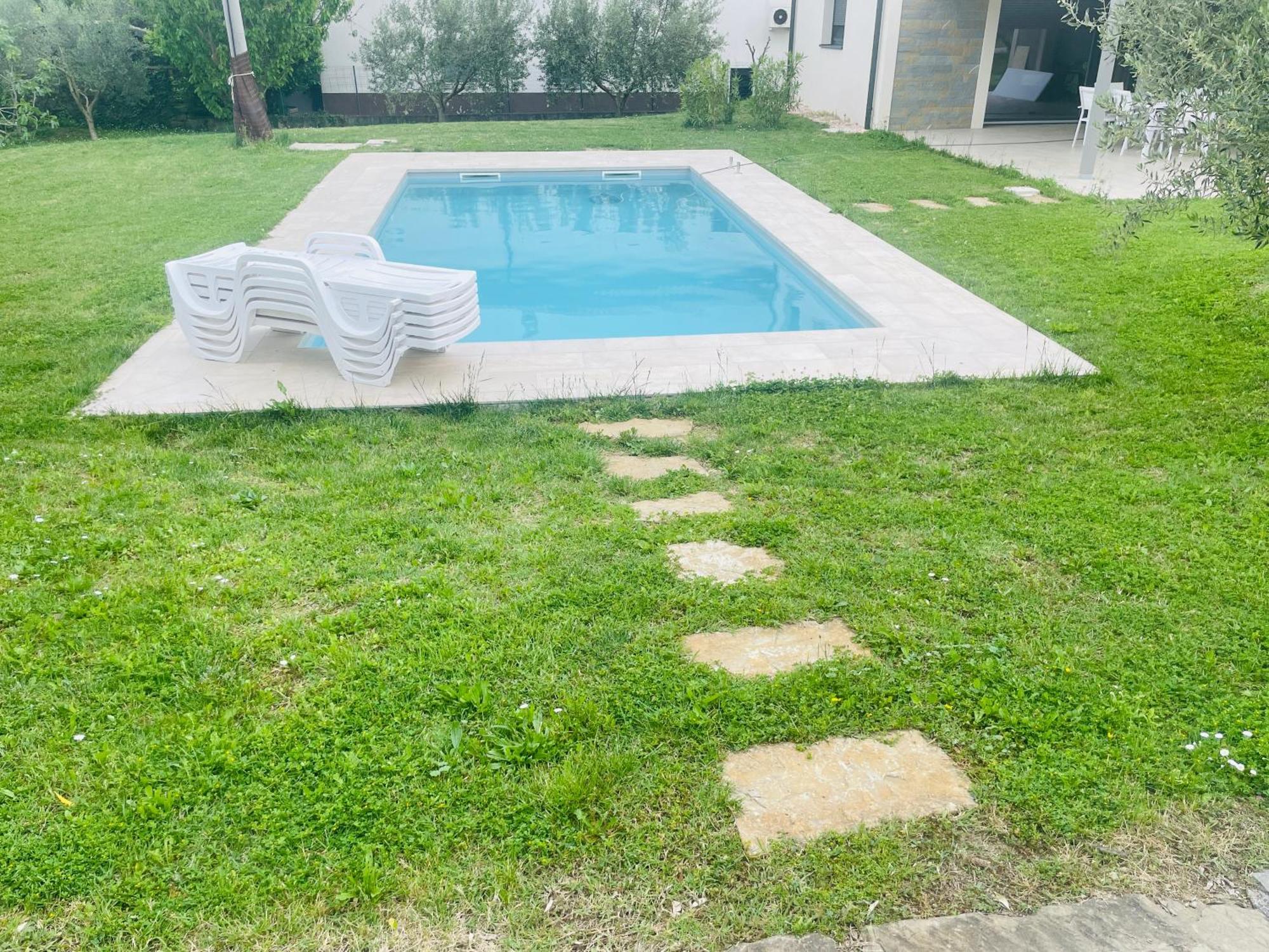 Paradise Villas With Swimming Pool Копер Екстериор снимка